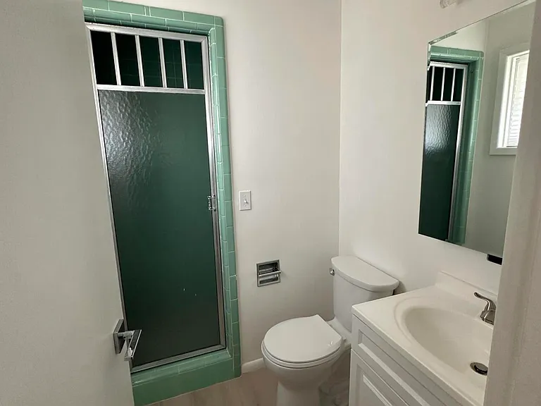172 Larchwood Ave — Photo 30