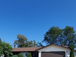 613 Sienna Dr, Schaumburg, IL 60193
