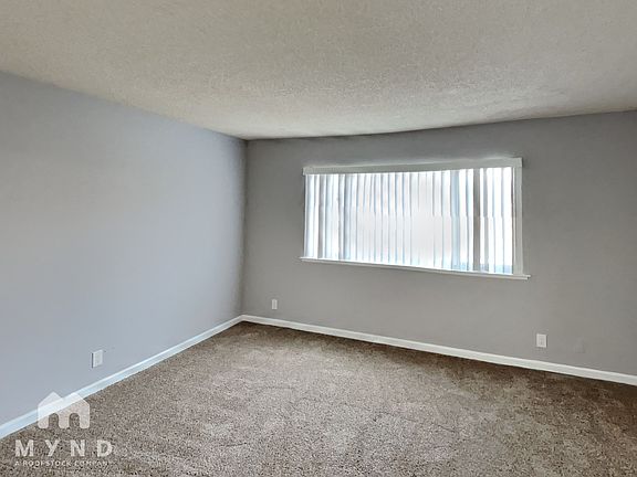 4th image of 874 Burbank Dr APT 3