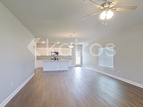 3rd image of 22869 Monterey Ave