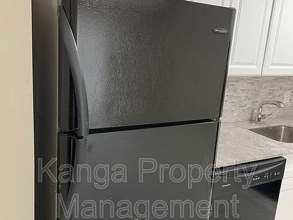 4th image of 3529 Coral Springs Dr