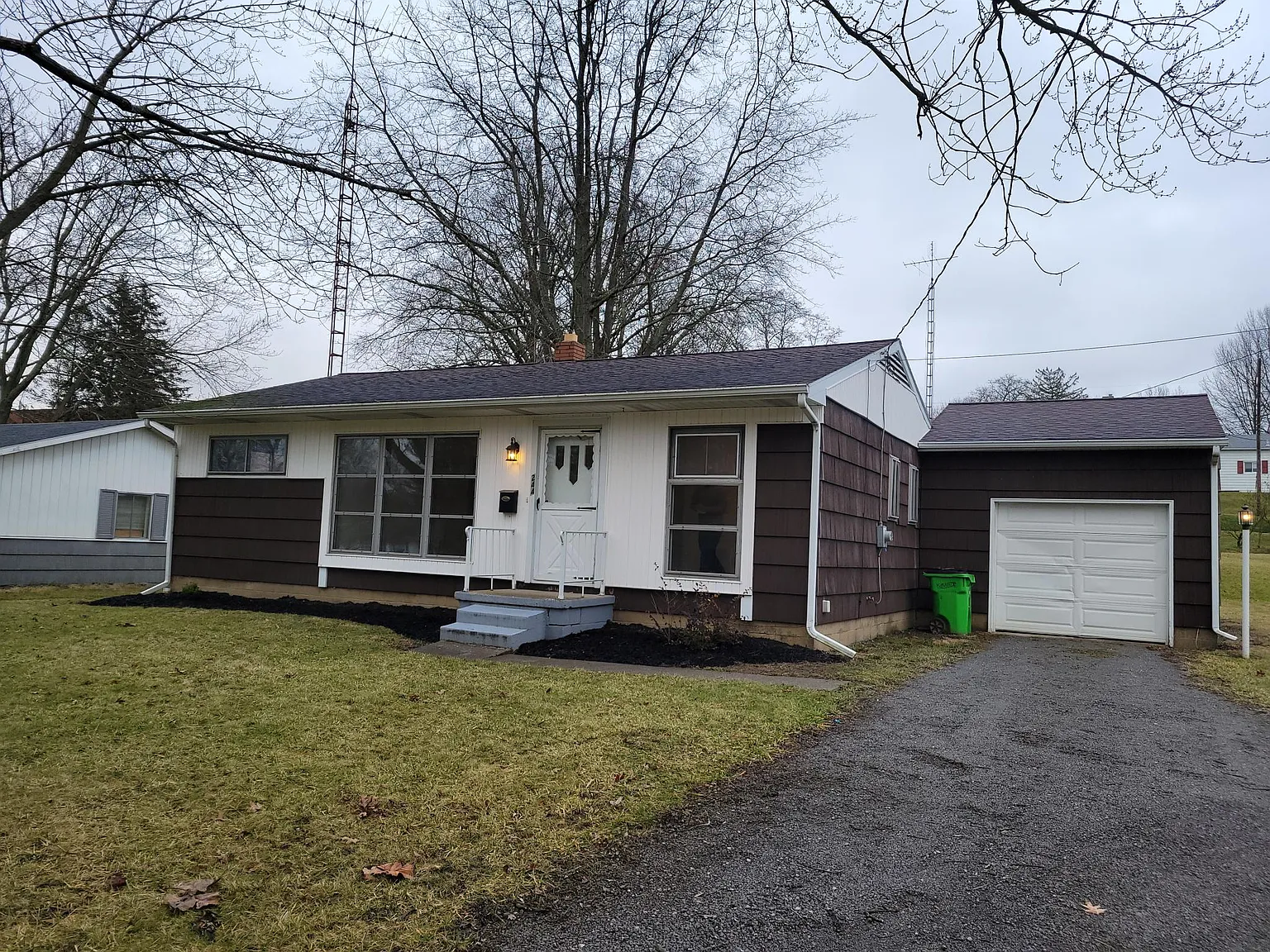 2 bed, 864 sqft, $1,000 — Photo 2