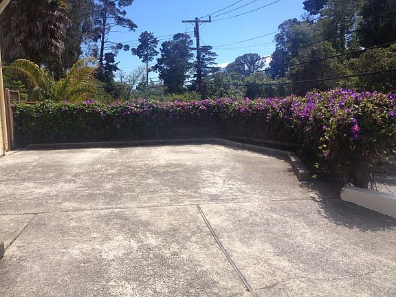 5th image of 627 Club House Dr