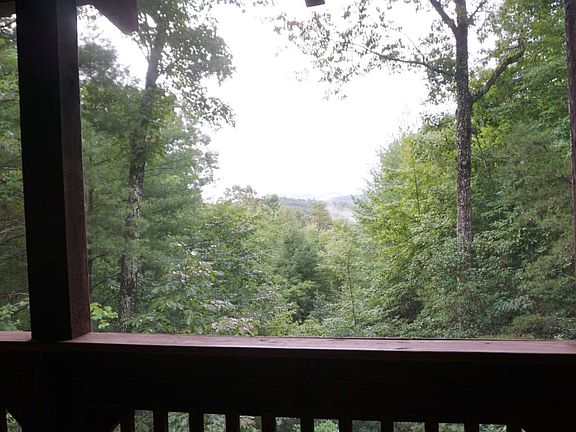 3rd image of 267 Ridge Top Ln