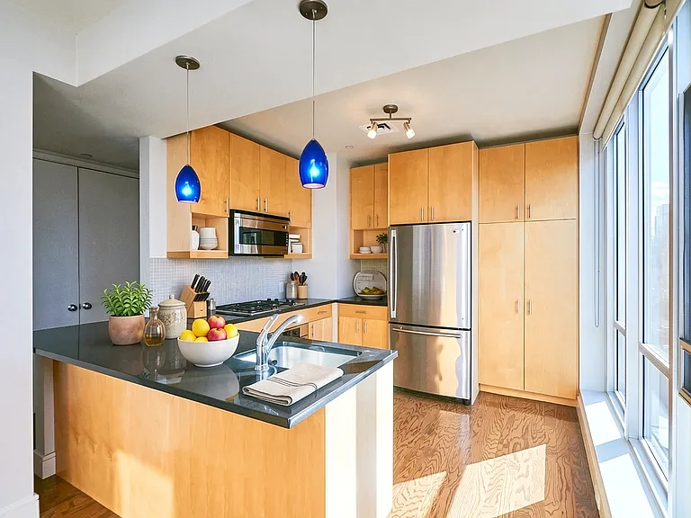 700 Harrison Ave #305 — Photo 3