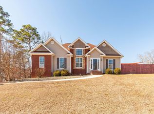 7511 Passport Dr, Ooltewah, TN 37363