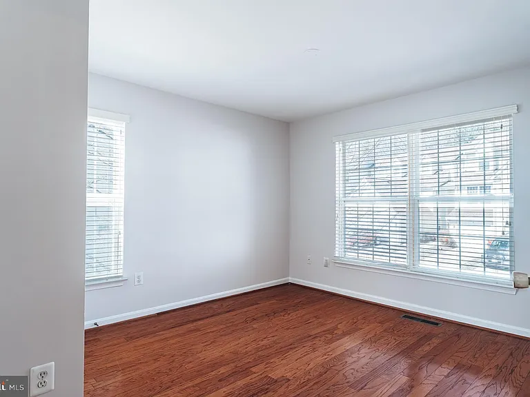 6607 Netties Ln #1601 — Photo 15