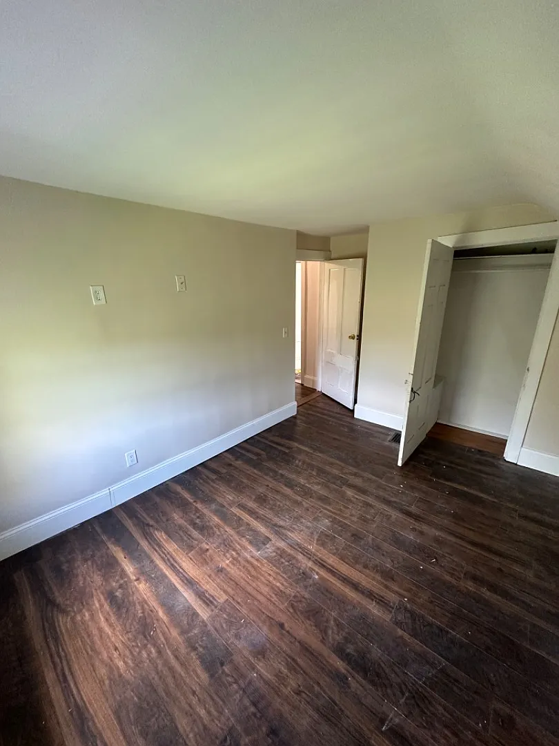 Unit Photo - 161 Walnut St #161