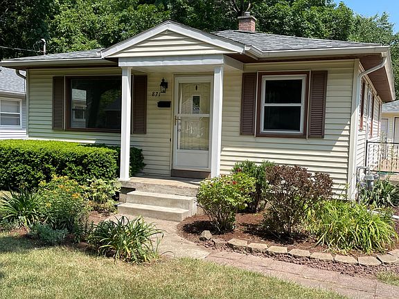 2nd image of 871 Carrier Creek Blvd NE