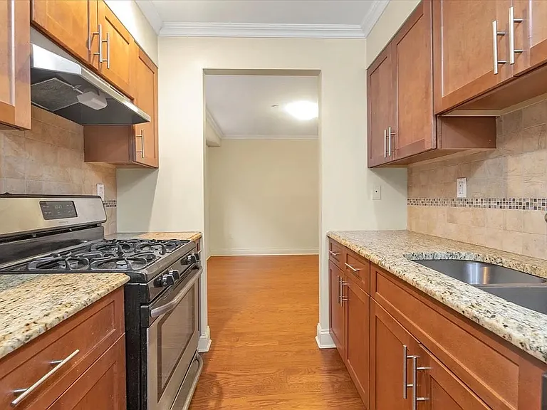 8515 120th St #5C — Photo 2