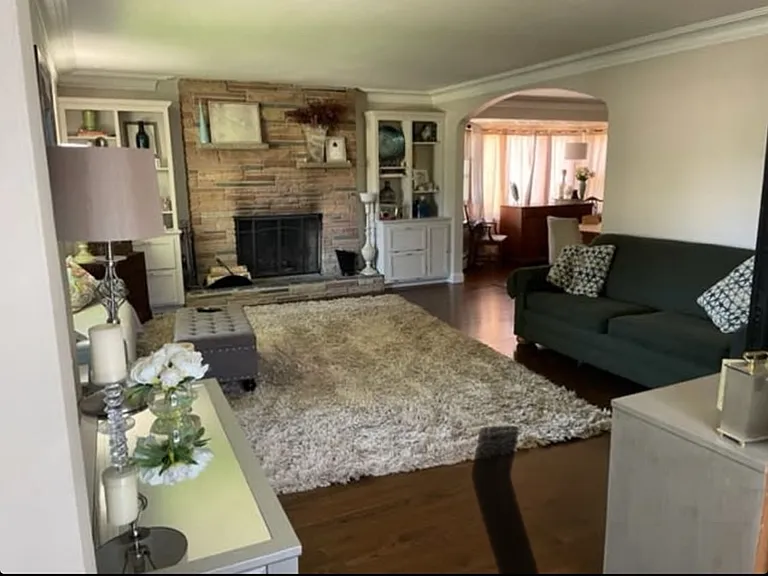 811 S Waiola Ave — Photo 2