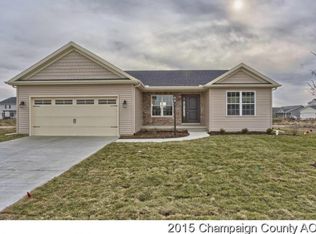 2003 Prairie Grass Ln, Mahomet, IL 61853