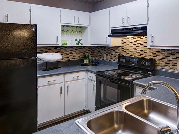 Southland Station Apartments