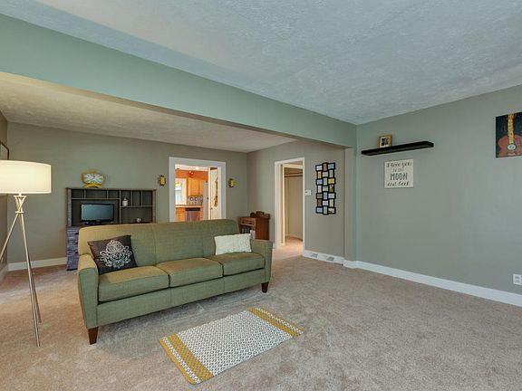 4th image of 3322 Woodbine Ave SW
