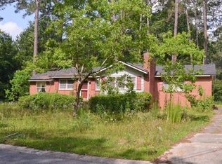 1208 9th St SE, Moultrie, GA 31768