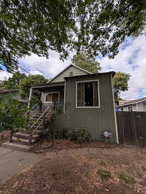 2 bed, 1000 sqft, $2,550 — Photo 2