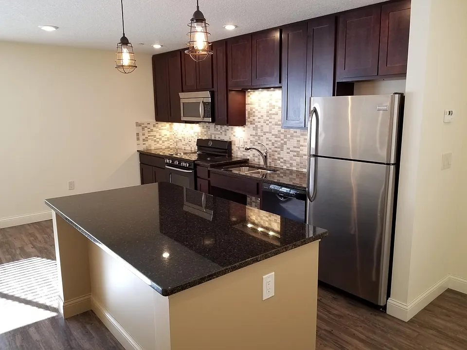 1975 Wilson Ave #6