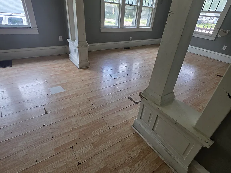 1303 E Hickory St — Photo 44