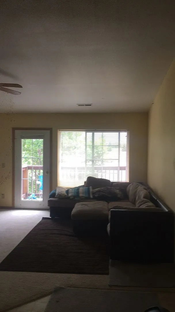 Great Condo, Great Location — Photo 1