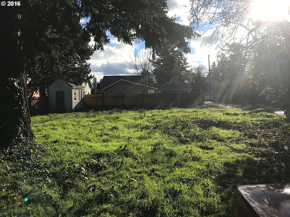 2nd image of 7418 SE Evergreen St