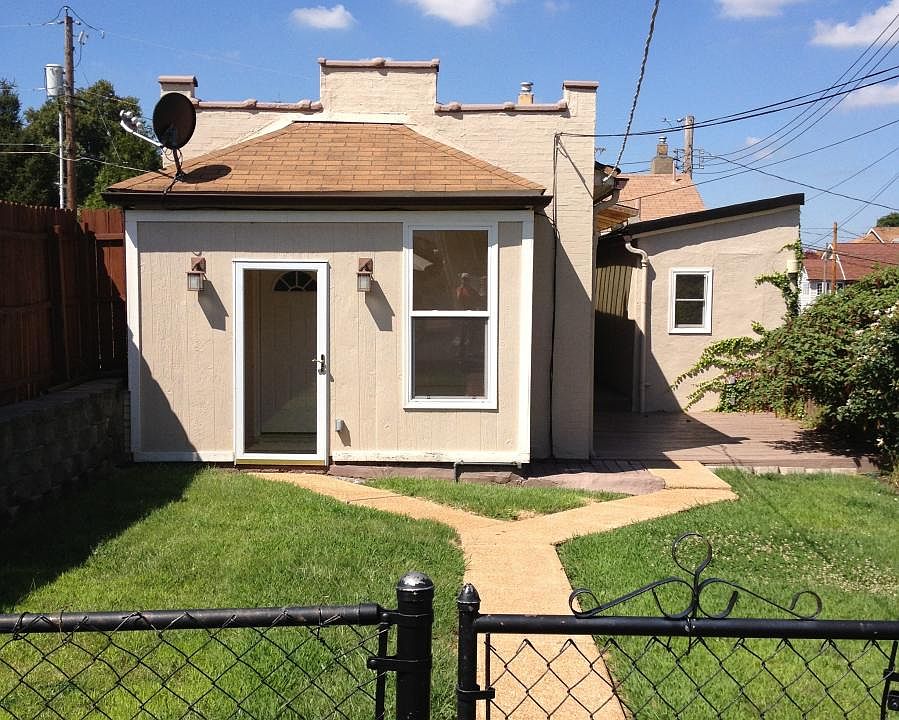 1st image of 2221 Edwards St