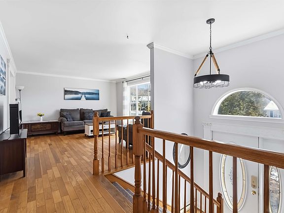 5th image of 6 Rothsay Ct