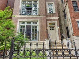 820 W Buckingham Pl #3, Chicago, IL 60657