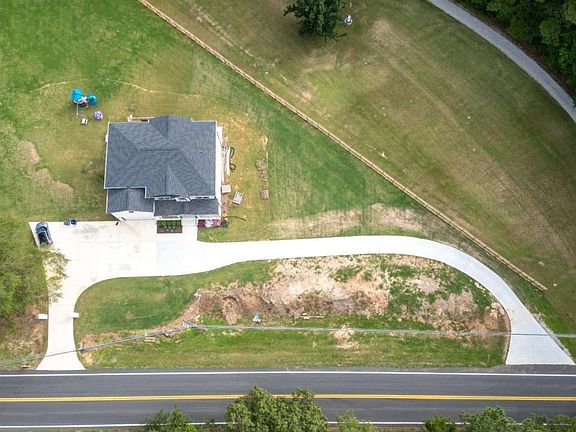 2nd image of 2910 Centerville Rosebud Rd