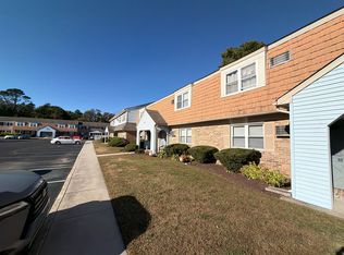 60A Oxford Vlg #A, Egg Harbor Township, NJ 08234