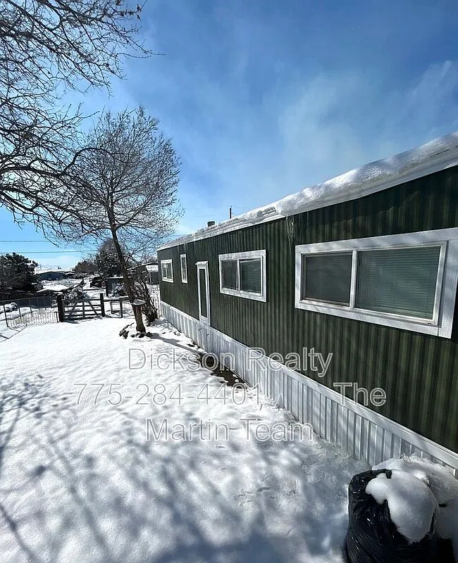3 bed, 1.0 bath, 480 sqft, $1,995 — Photo 2