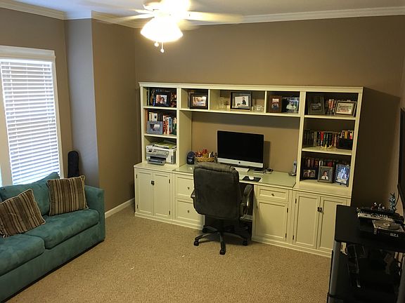 5th bdrm/office lrg closet 