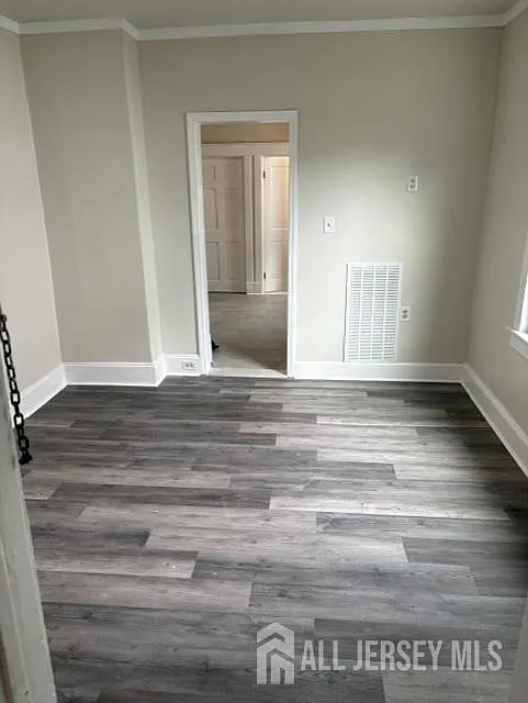 3 bed, 1.0 bath, 1134 sqft, $2,800 — Photo 3