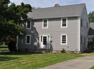 124 Woodland Dr, Portsmouth, RI 02871