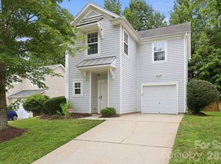 6207 Blue Ash Ln, Charlotte, NC 28215