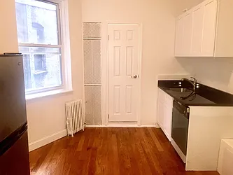 Rented by Urban Real Estate Inc