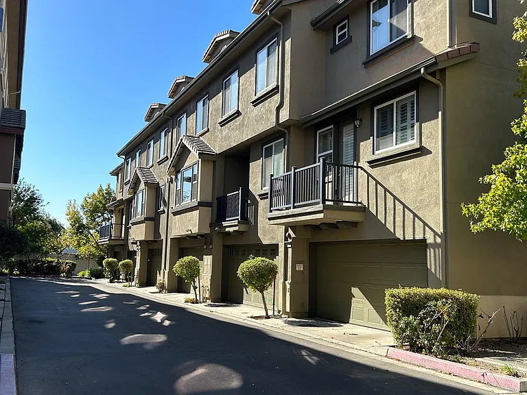 1266 Avenida Benito — Photo 31
