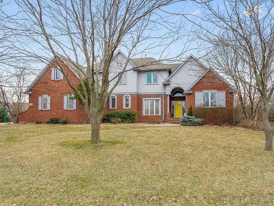 1st image of 209 Sienna Ct