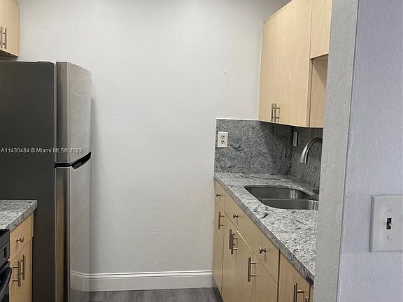 3rd image of 250 NW 107th Ave APT 222