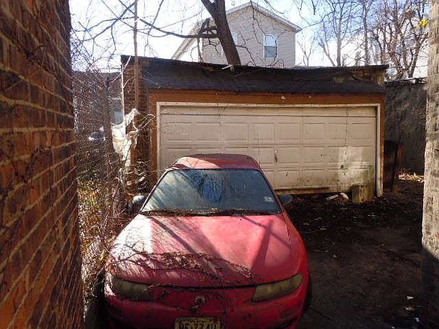 2nd image of 153 Van Nostrand Ave