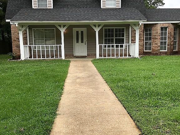 2nd image of 117 Northgate Dr