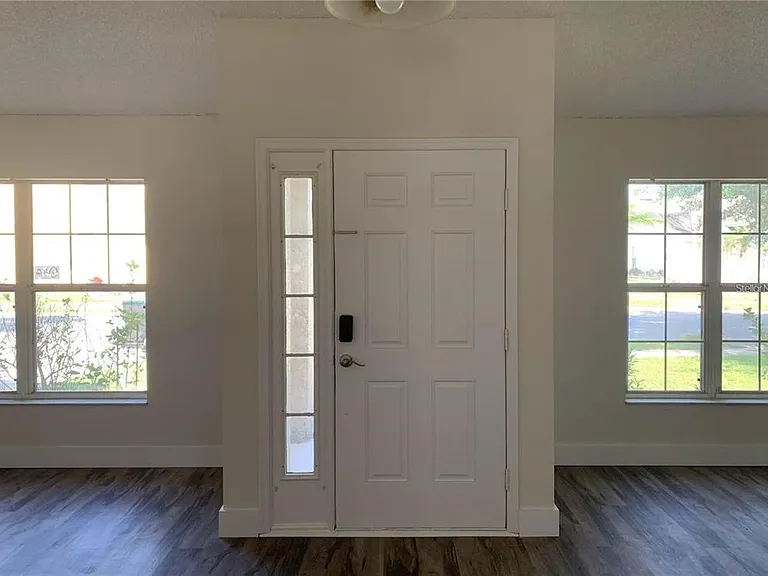 427 Fieldstream Blvd — Photo 2
