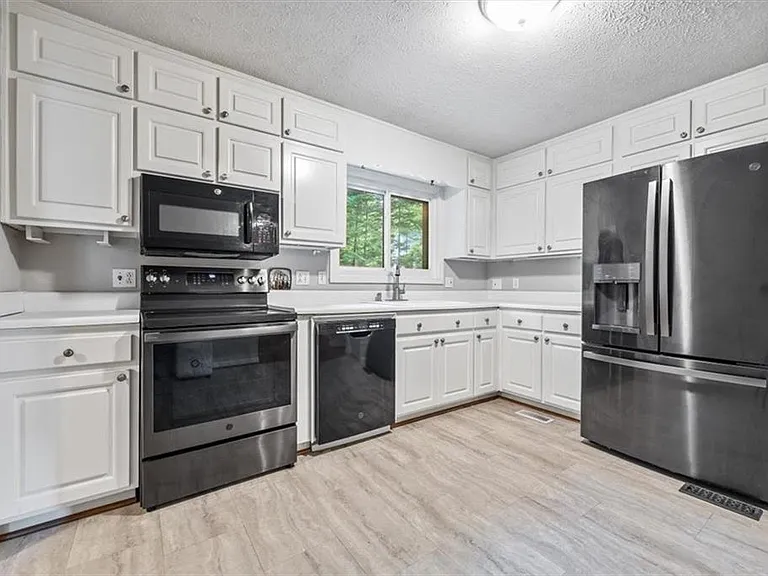 5110 Thistle Rd SE — Photo 3