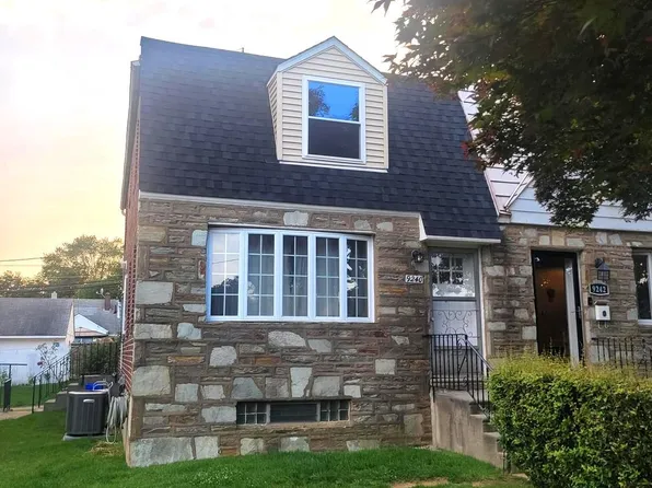 9240 Lansford St, Philadelphia, PA 19114