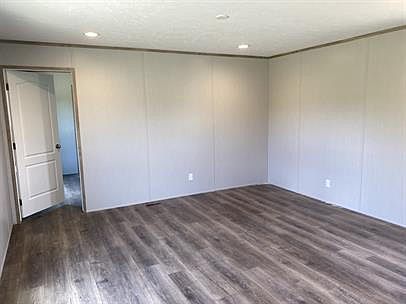 4th image of 6785 Catchall Rd