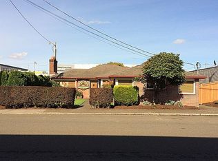 2106 4th St, Tillamook, OR 97141