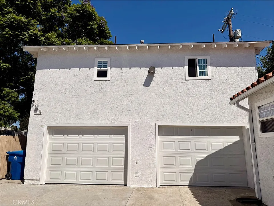 1572 S Ridgeley Dr