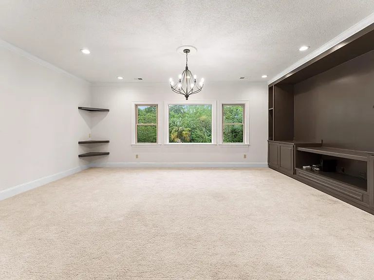 7307 Roseland Ave — Photo 26