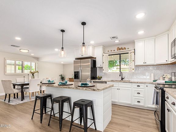 4th image of 5150 E POINSETTIA Drive