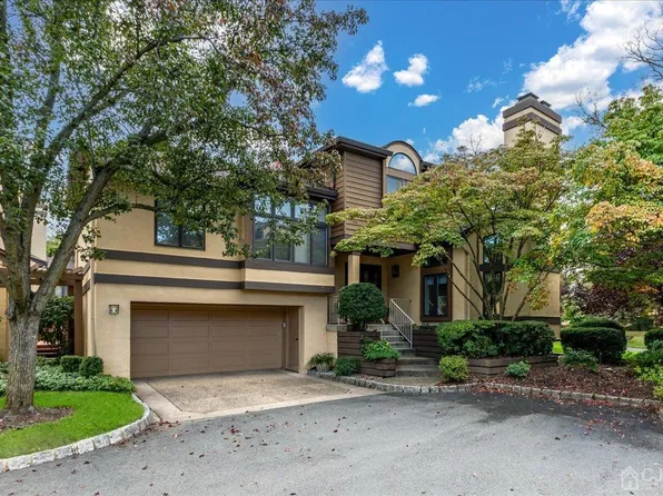 305 Sayre Dr, Princeton, NJ 08540