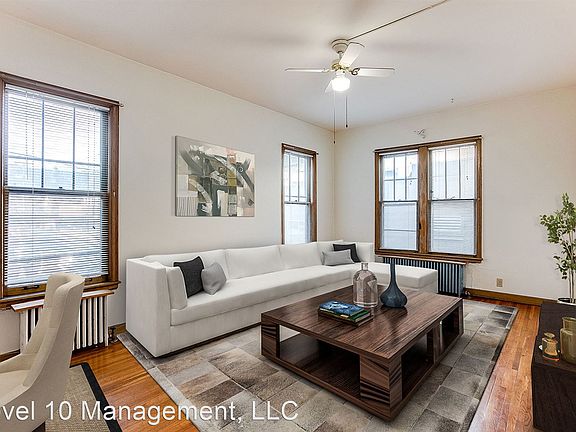 3rd image of 2120 Garfield Ave